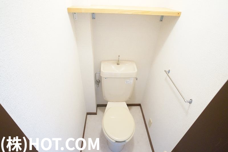 地下鉄七隈線 福大前駅 徒歩7分 2階建 築35年のトイレ写真