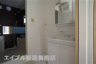 洗面設備　写真は反転のお部屋です