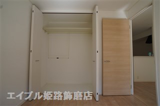収納　写真は反転のお部屋です