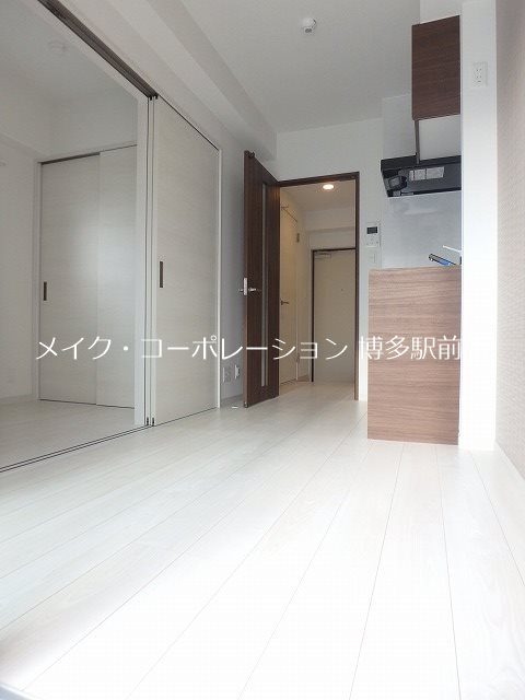 居室・リビング　※写真は棟内別部屋参考写真