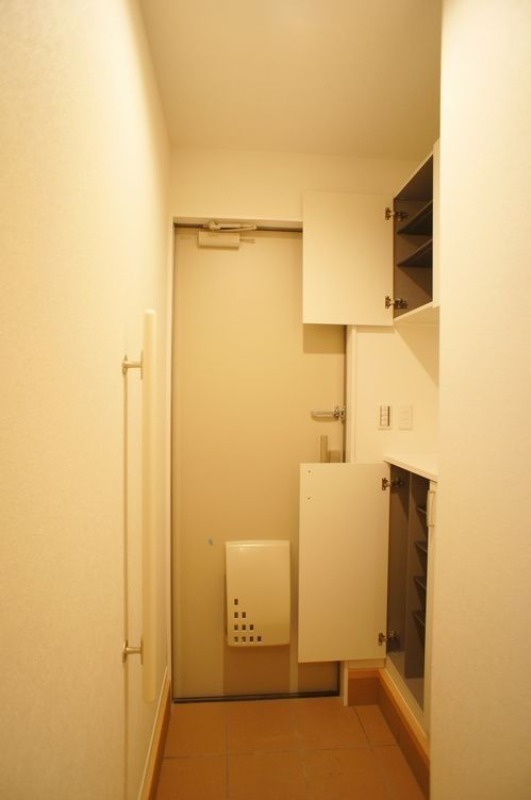 ＪＲ八高線 北藤岡駅 2階建 築11年の玄関写真