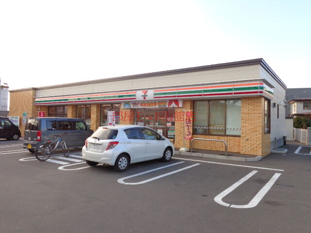 コンビニ　セブンイレブン函館中道中央店（コンビニ）まで175m