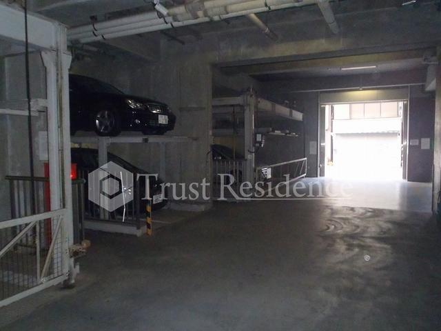 駐車場　駐車場