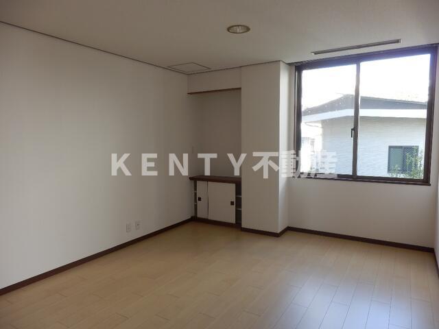 その他部屋・スペース　落ち着いて過ごせるお部屋なので、寝室にいかがでしょうか
