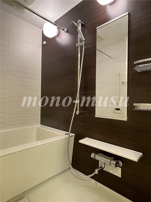 バス・シャワールーム　別部屋参考写真