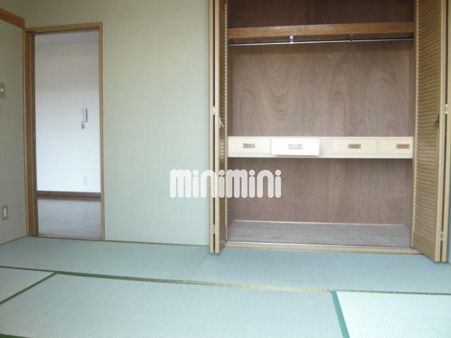 収納　くつろぎをもてる和室です