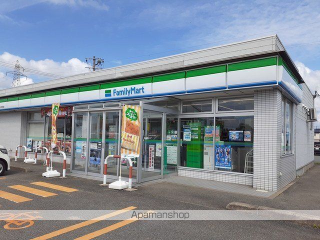 コンビニ　ファミリーマート八郎潟上沖谷地（コンビニ）まで429m