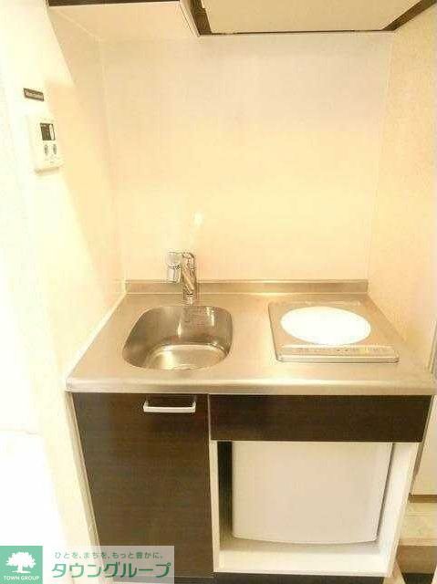 キッチン　同仕様別部屋参考写真