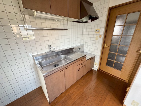 キッチン　※別部屋の写真です