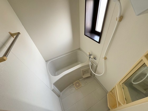 バス・シャワールーム　※別部屋の写真です