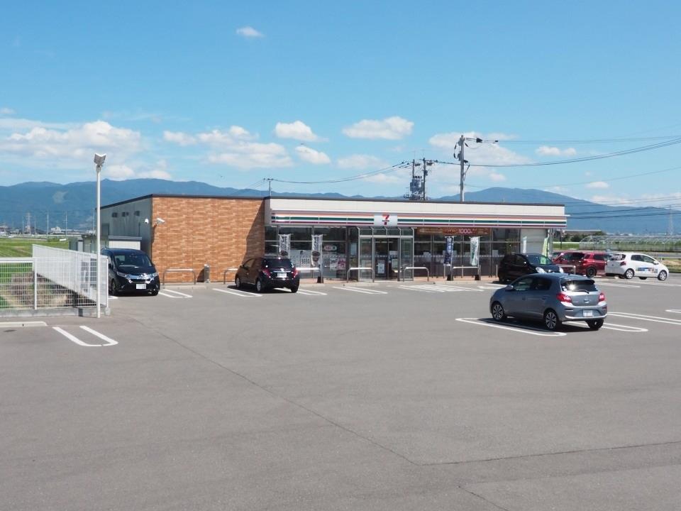 コンビニ　セブンイレブン千代田嘉納店（コンビニ）まで628m