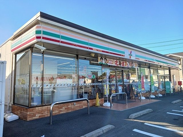 コンビニ　セブンイレブン玉島堀貫店（コンビニ）まで160m