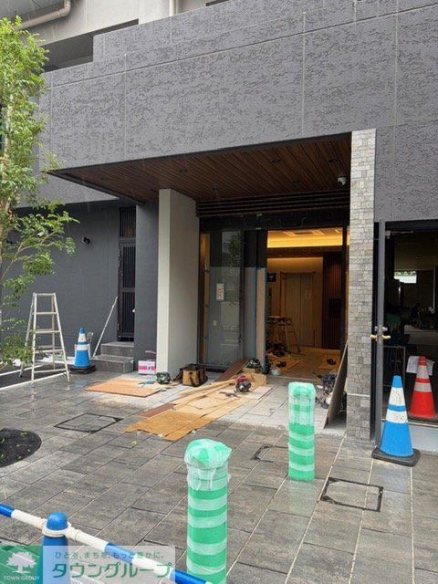 エントランス　エントランス