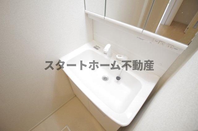 洗面設備　広い洗面スペース