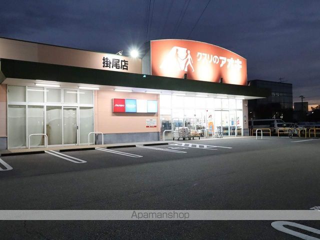 コンビニ　セブンイレブン（コンビニ）まで534m