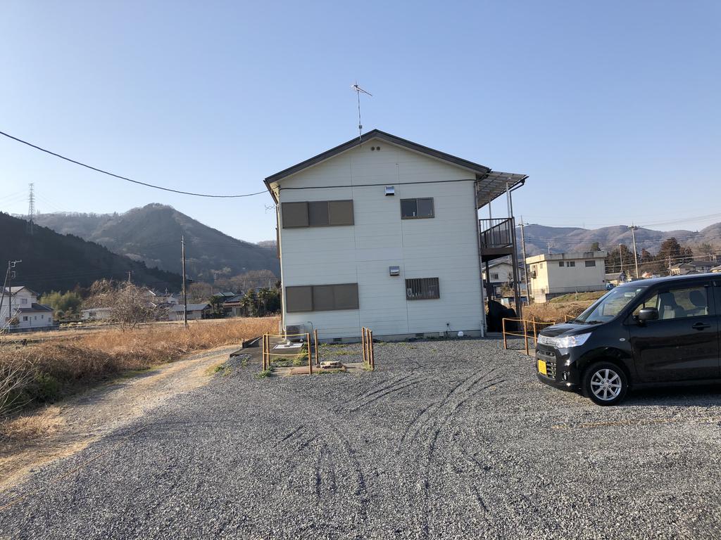 【すずきアパートの駐車場】