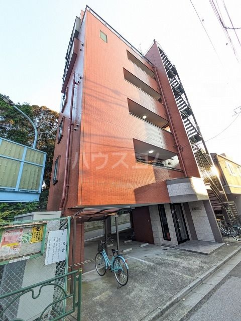 【足立区西新井栄町のマンションの建物外観】