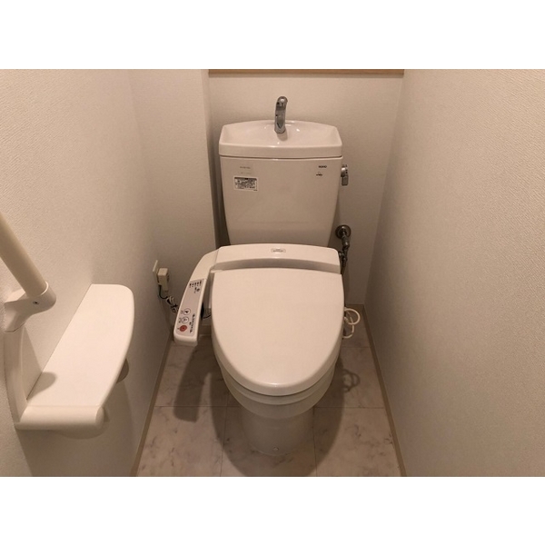 【神戸市灘区灘北通のマンションのトイレ】