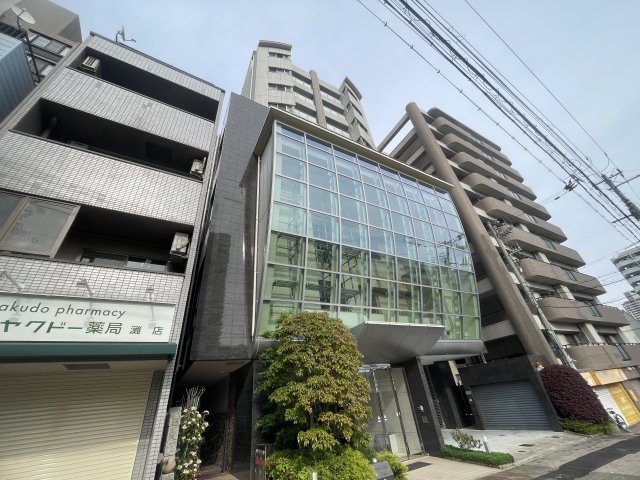 神戸市灘区灘北通のマンションの建物外観