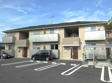 【足柄上郡大井町上大井のアパートの建物外観】