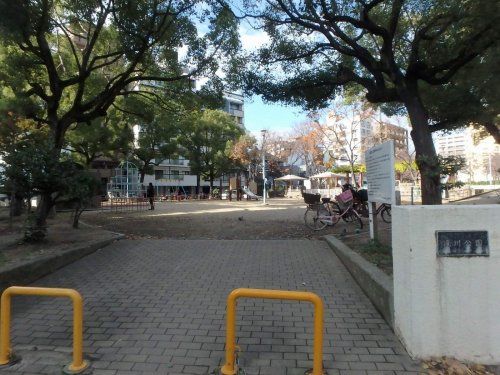 【プレサンス天満橋アンジェの公園】