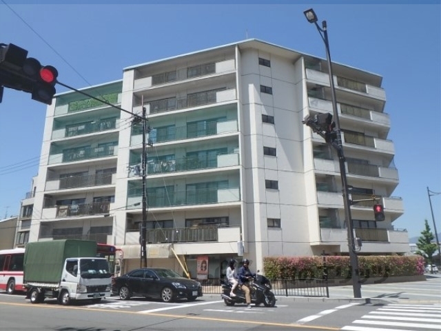 チサンマンション東山の建物外観