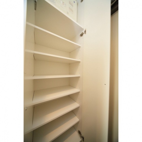 収納　シューズケース