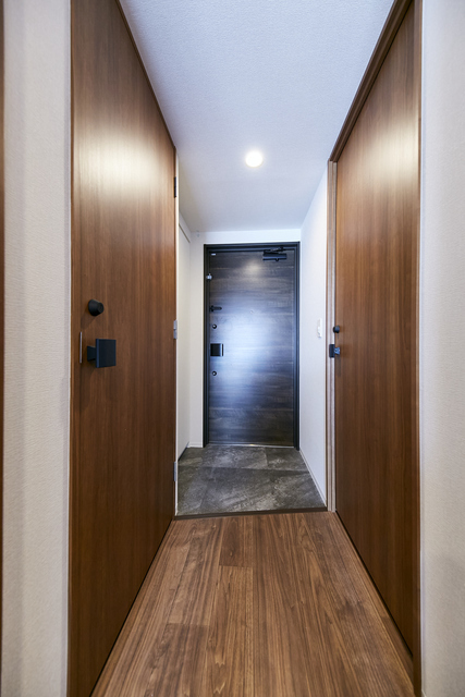 玄関　※写真は同タイプ住戸です。