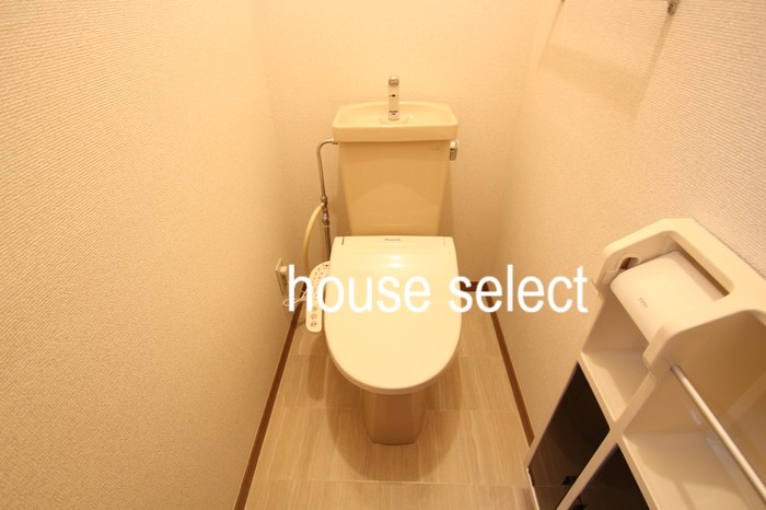 トイレ　写真は同タイプ他室参照