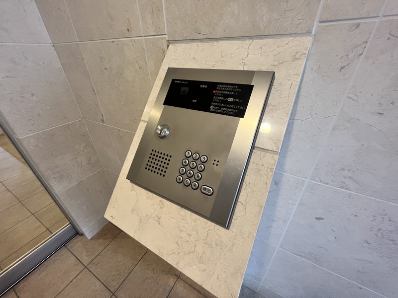 エントランス　オートロック完備！