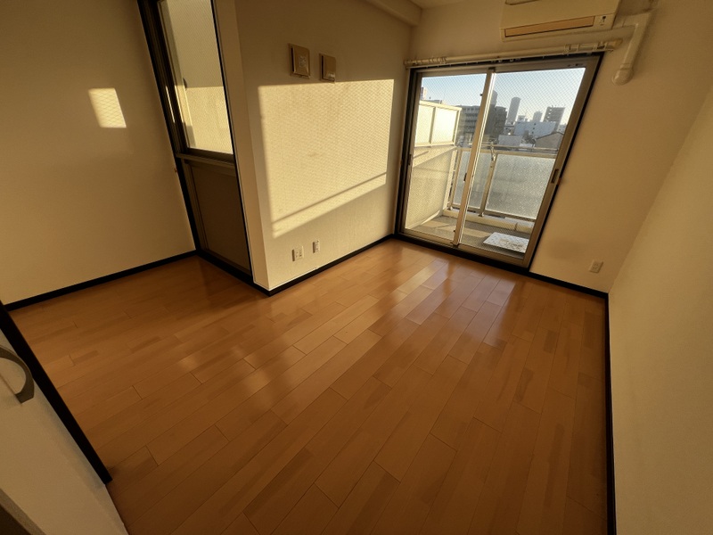 居室・リビング　広々とした明るいお部屋