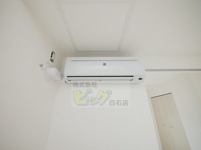 その他設備　エアコン完備で暑い夏も快適です♪