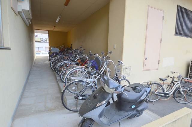 コンビニ　セブンイレブン広島矢野西店（コンビニ）まで357m