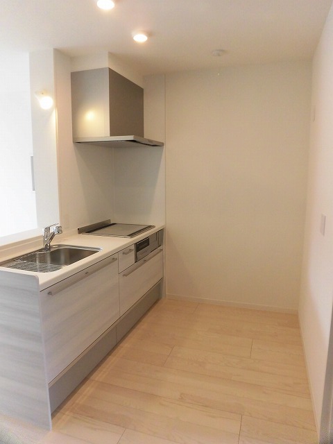 キッチン　IHコンロ付きのカウンターキッチン