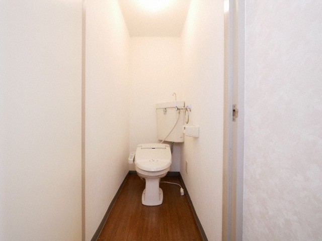 【札幌市西区八軒三条東のマンションのトイレ】