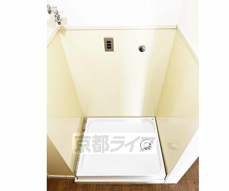 その他設備　室内洗濯機置き場ありで、脱衣・洗濯が室内でできます。