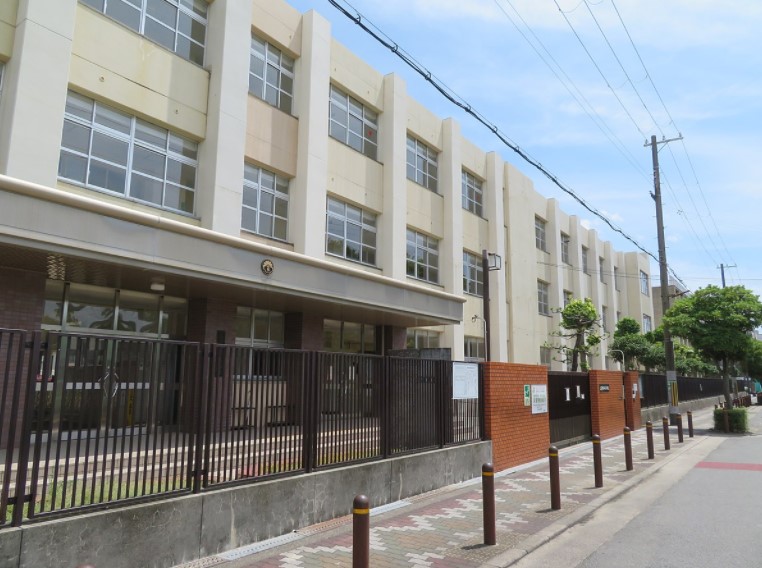 小学校　大阪市立平尾小学校（小学校）まで341m