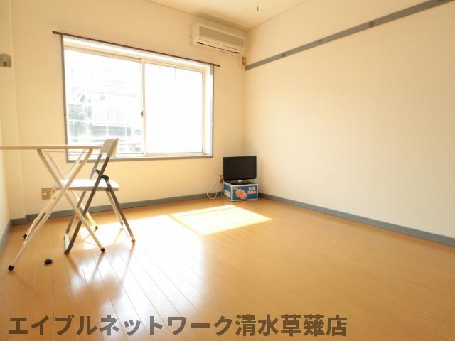 居室・リビング　使いやすい居間です