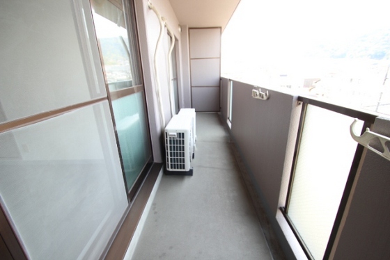 バルコニー　※別号室の写真です。