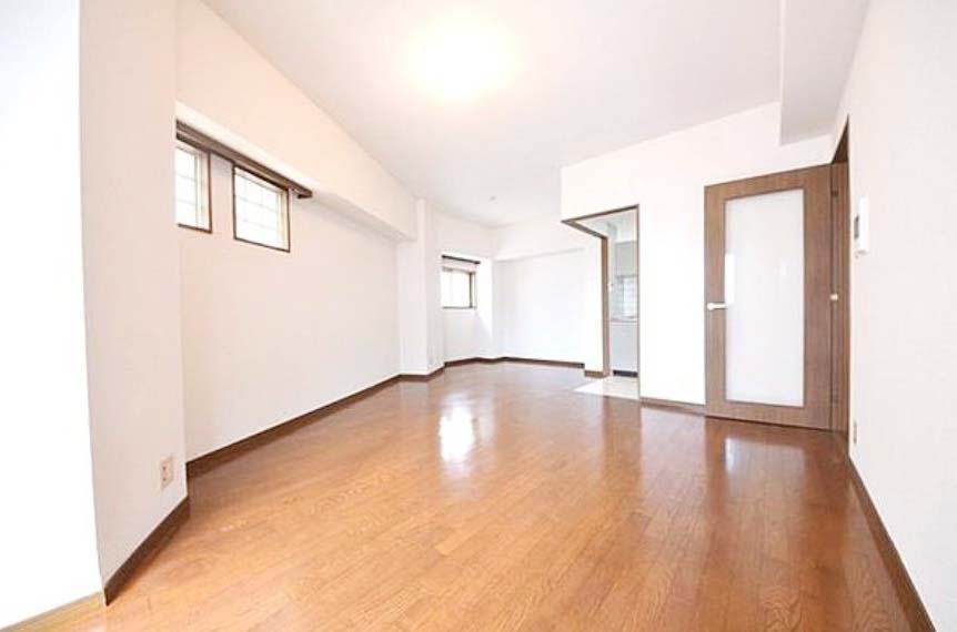 その他　★角部屋、二面採光、風通しも良好★