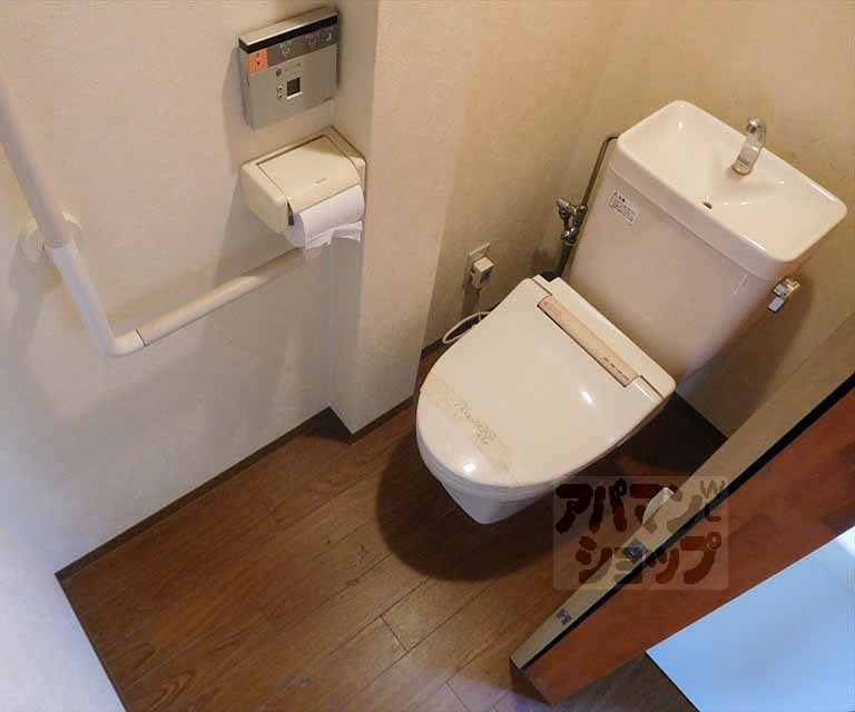 トイレ　トイレ