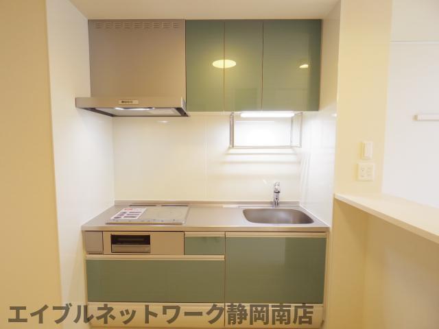 キッチン　お料理しやすいキッチンです