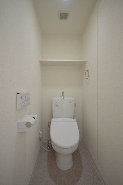 トイレ　反転タイプの参考写真