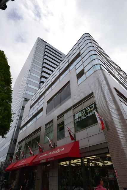 ショッピングセンター　パレール（ショッピングセンター）まで710m