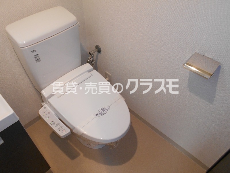 【エステムコート難波IVアトリのトイレ】