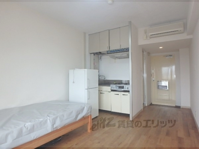 居室・リビング　日当り良好です。