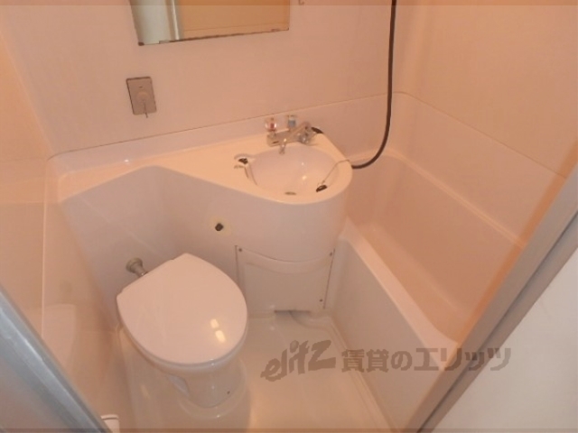 バス・シャワールーム　使い易いユニットバスです。