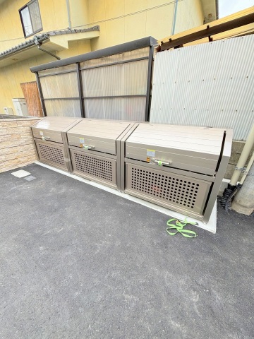 コンビニ　ローソン安芸区役所前店（コンビニ）まで671m