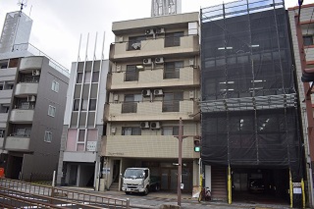 広島市中区寺町のマンションの建物外観