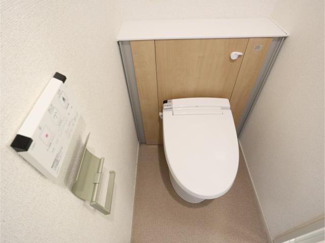 【奈良市法蓮町のアパートのトイレ】